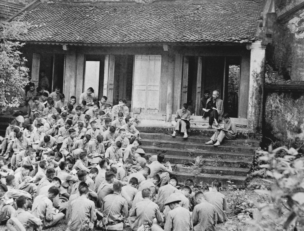 Bác Hồ với Cựu chiến binh